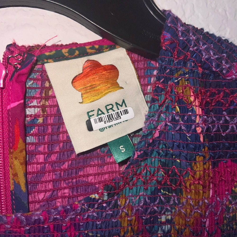 FARM Rio Rainbow Macaws Smocked Puff Sleeve Midi Dress - Picture 4 of 9